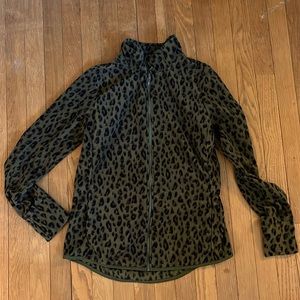 Old Navy thin fleece. Super soft. Olive green leopard print.